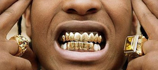 Brilla con tus Grillz Personalizados de BLING-ICE